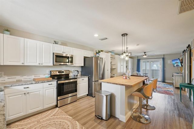 10800 US HIGHWAY 19 N 206, Pinellas Park, FL 33782