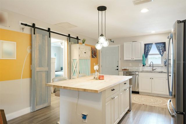 10800 US HIGHWAY 19 N 206, Pinellas Park, FL 33782