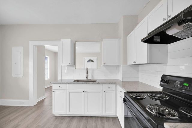 6418 SAPPHIRE Drive, Jacksonville, FL 32208