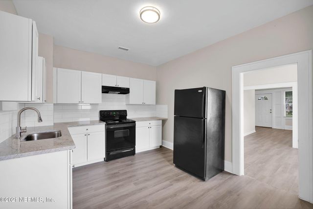 6418 SAPPHIRE Drive, Jacksonville, FL 32208