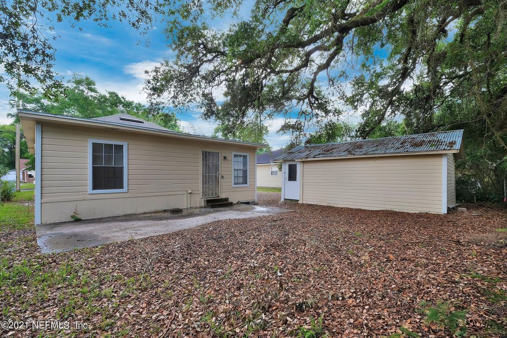 6418 SAPPHIRE Drive, Jacksonville, FL 32208