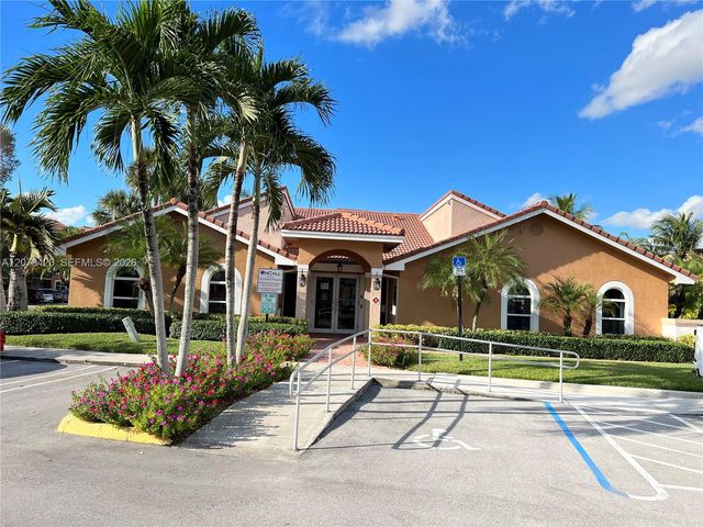 8721 Wiles Road 306, Coral Springs, FL 33067