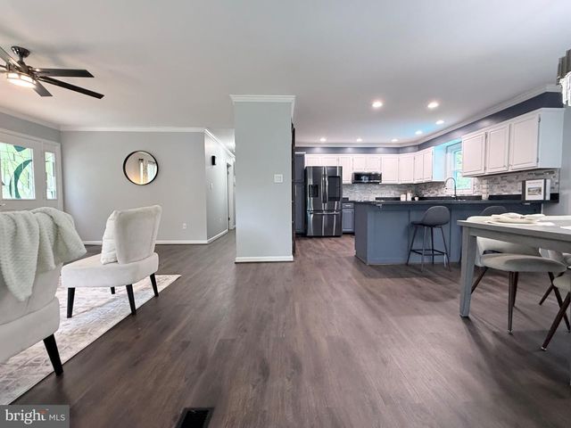 5401 COVE VIEW DR, Saint Leonard, MD 20685