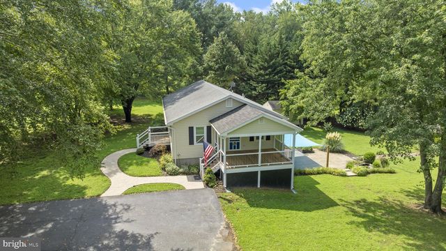 5401 COVE VIEW DR, Saint Leonard, MD 20685