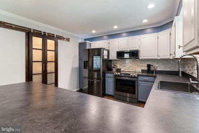 5401 COVE VIEW DR, Saint Leonard, MD 20685