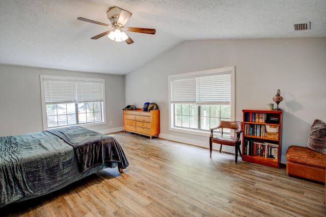 5269 Four Lake Drive, Crestview, FL 32539