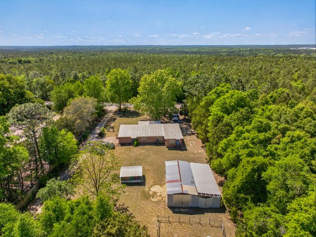5269 Four Lake Drive, Crestview, FL 32539