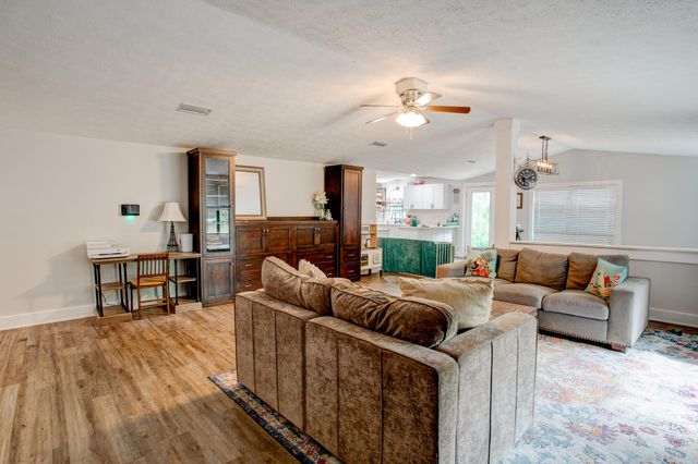 5269 Four Lake Drive, Crestview, FL 32539