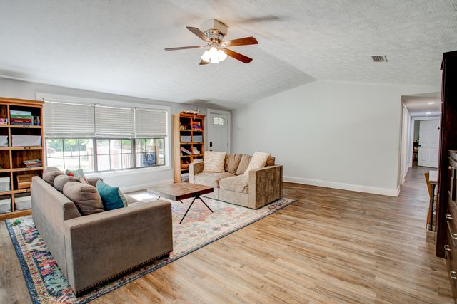 5269 Four Lake Drive, Crestview, FL 32539