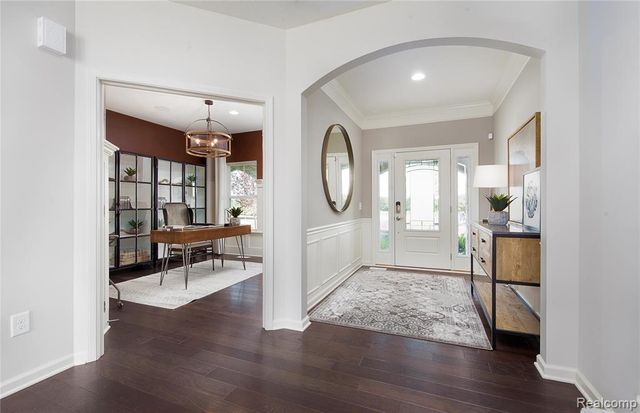 22270 Hilda Lane, South Lyon, MI 48178