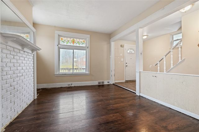 2119 Saranac Ave, Beechview, PA 15216