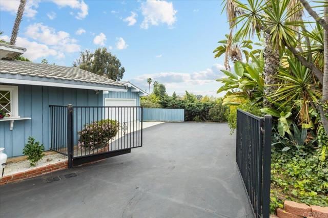 843 Alta Vista Drive, Vista, CA 92084