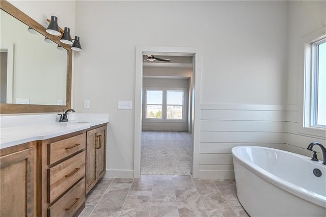 6039 Apache Drive, Shawnee, KS 66226