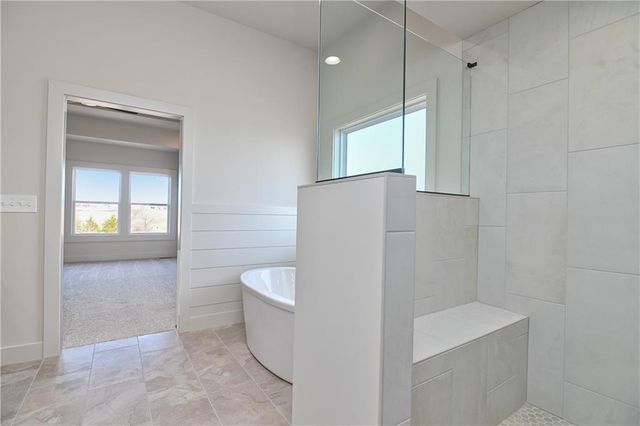 6039 Apache Drive, Shawnee, KS 66226