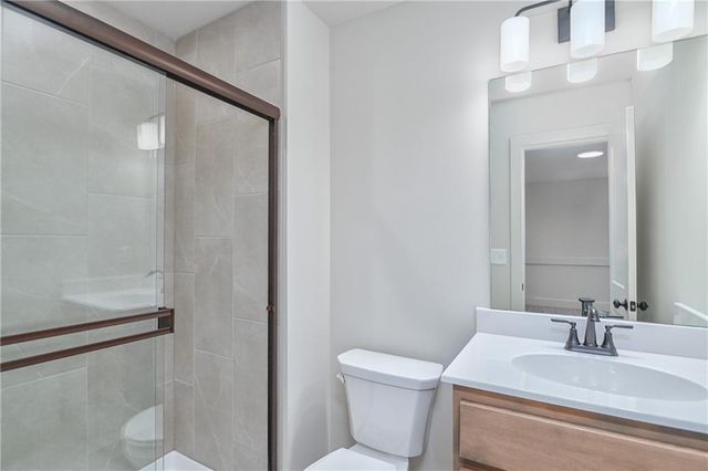 6039 Apache Drive, Shawnee, KS 66226