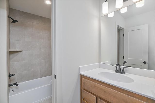 6039 Apache Drive, Shawnee, KS 66226