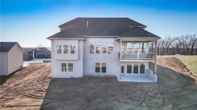 6039 Apache Drive, Shawnee, KS 66226