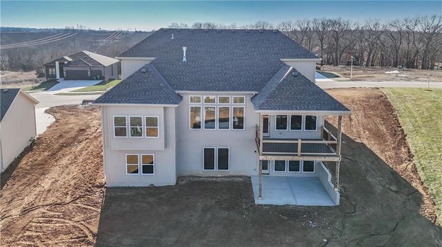 6039 Apache Drive, Shawnee, KS 66226