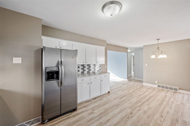 2956 Hubbell Avenue, Des Moines, IA 50317