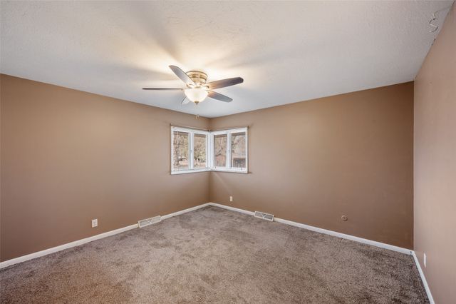 2956 Hubbell Avenue, Des Moines, IA 50317