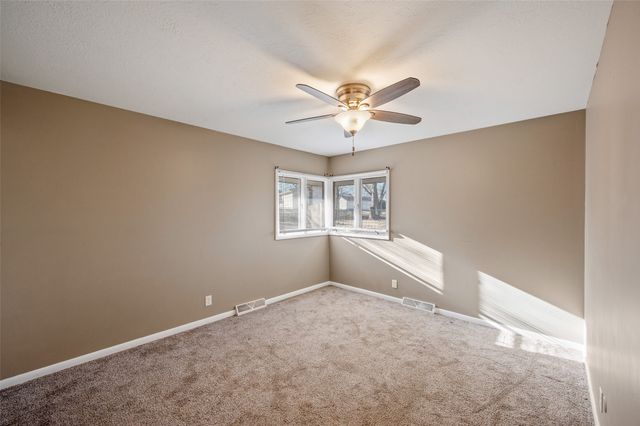 2956 Hubbell Avenue, Des Moines, IA 50317