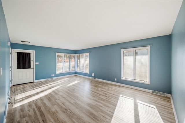 2956 Hubbell Avenue, Des Moines, IA 50317