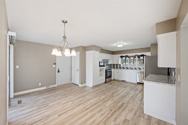 2956 Hubbell Avenue, Des Moines, IA 50317