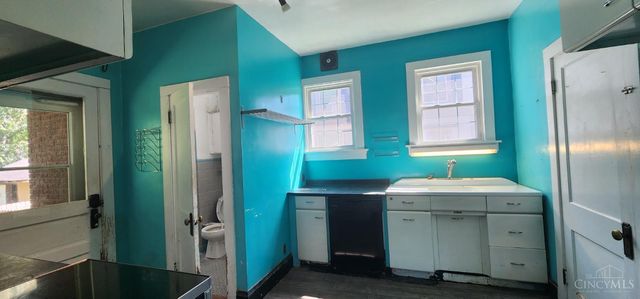 86 De Camp Avenue, Cincinnati, OH 45216