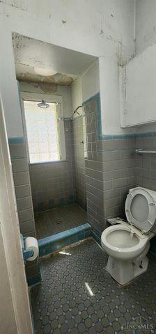 86 De Camp Avenue, Cincinnati, OH 45216