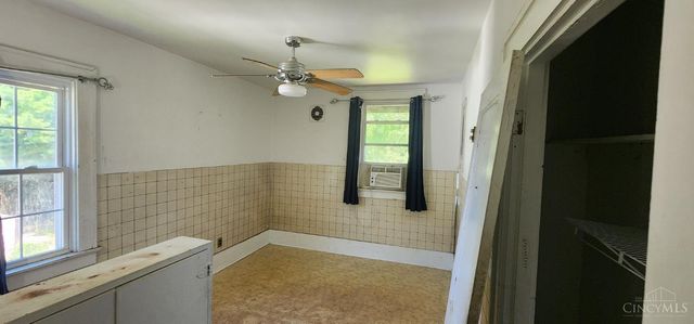 86 De Camp Avenue, Cincinnati, OH 45216