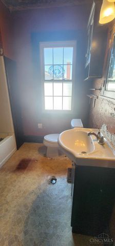 86 De Camp Avenue, Cincinnati, OH 45216