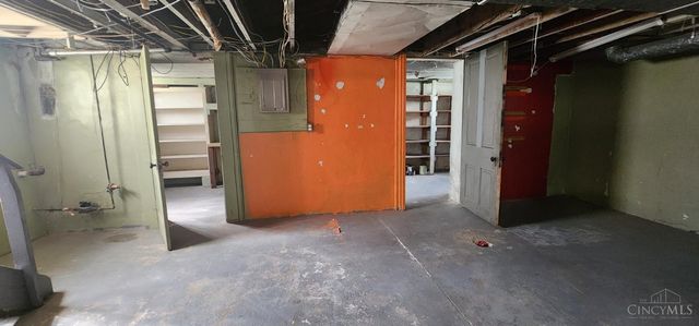 86 De Camp Avenue, Cincinnati, OH 45216