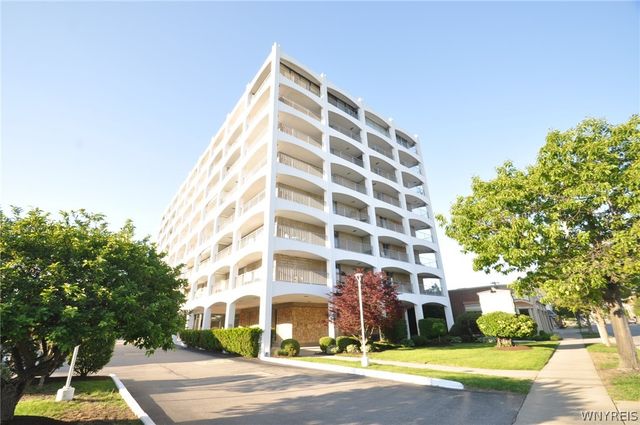 5854 Main Street 306, Amherst, NY 14221