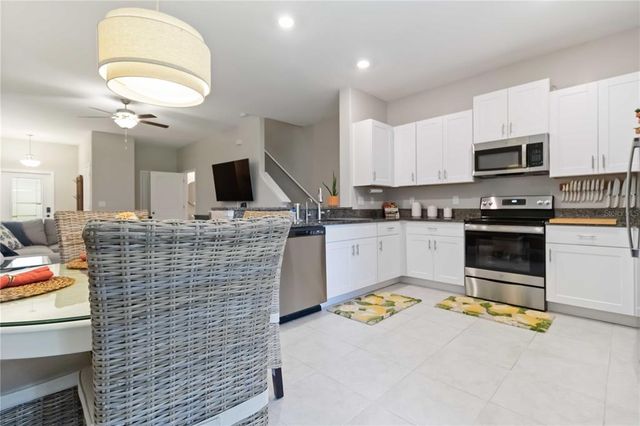 9641 PEMBROOKE PINES DRIVE, Sun City Center, FL 33573