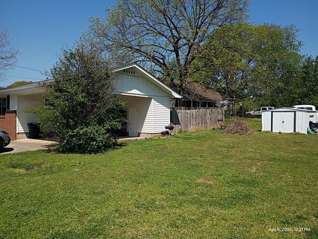 141 N Cherry Street, Tunnel Hill, GA 30755