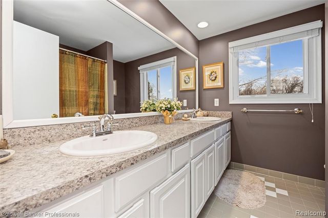 11431 Savage Drive, Sterling Heights, MI 48312