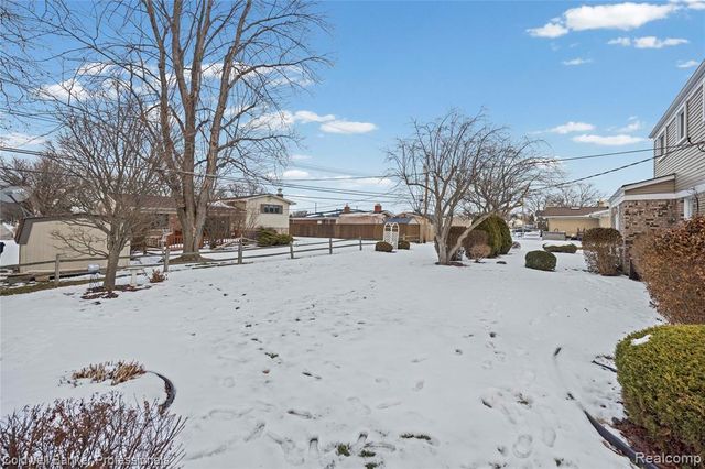 11431 Savage Drive, Sterling Heights, MI 48312