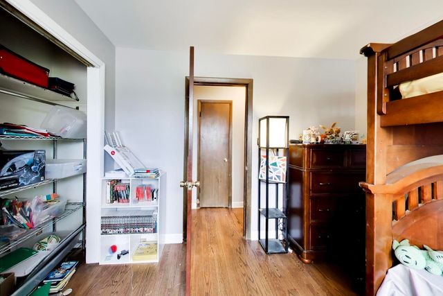 9007 W 92nd Street, Hickory Hills, IL 60457