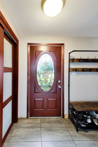 9007 W 92nd Street, Hickory Hills, IL 60457