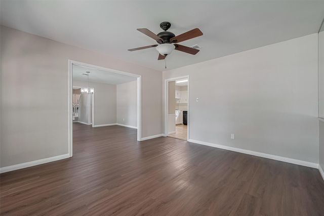 13714 Hambleton Circle, Houston, TX 77069