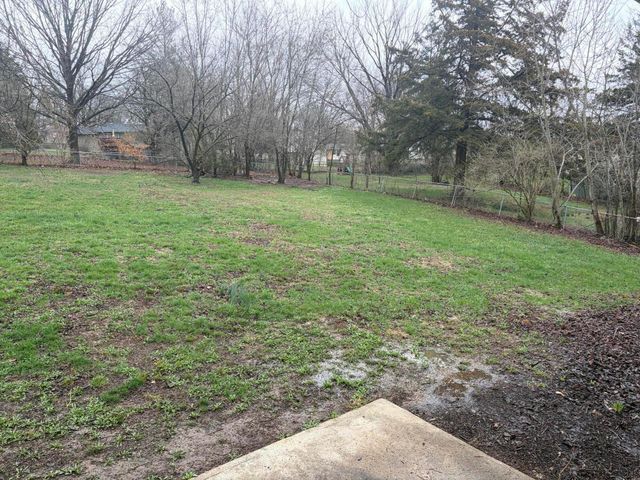 1605 SKYLANE DR, Columbia, MO 65202