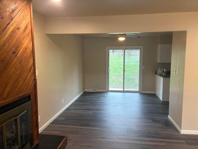 1605 SKYLANE DR, Columbia, MO 65202