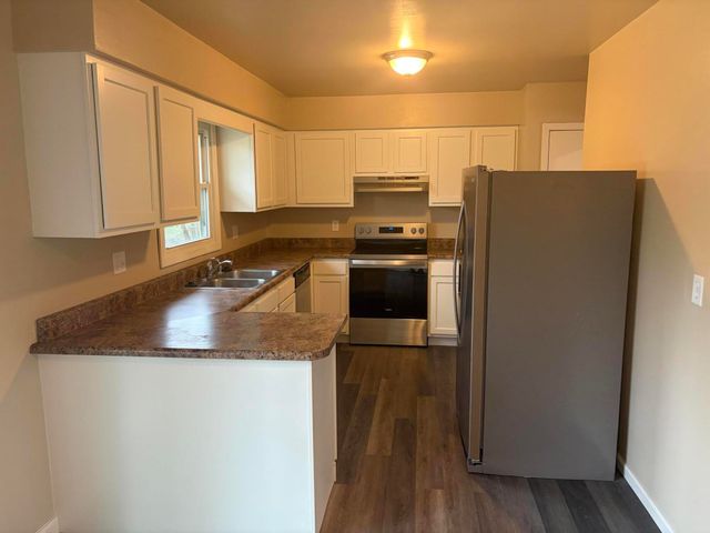 1605 SKYLANE DR, Columbia, MO 65202