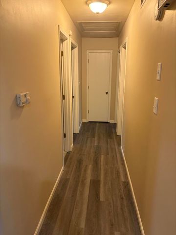 1605 SKYLANE DR, Columbia, MO 65202