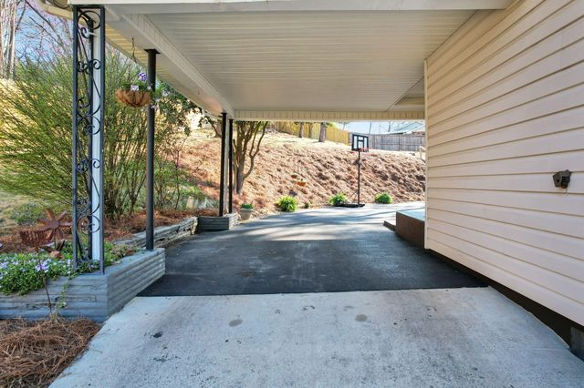 2589 Avalon Circle, Chattanooga, TN 37415