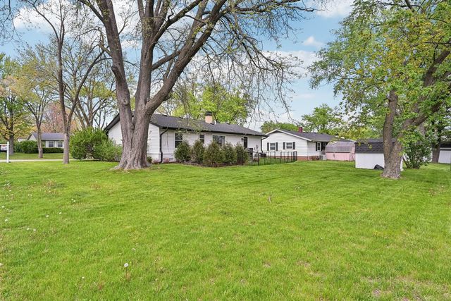 700 Delphia Avenue, Elk Grove Village, IL 60007