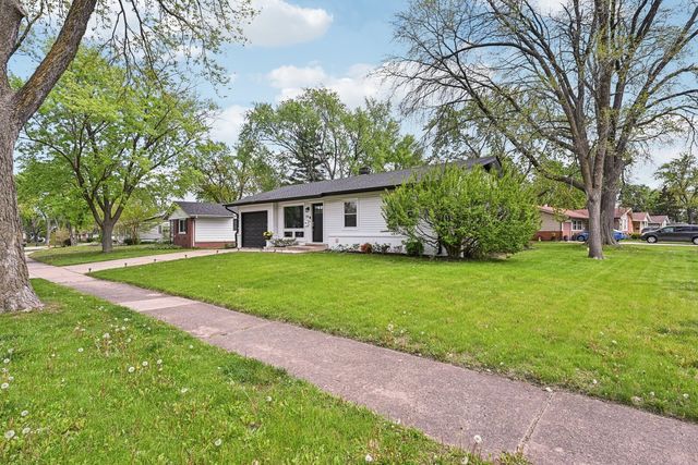 700 Delphia Avenue, Elk Grove Village, IL 60007