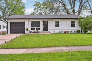 700 Delphia Avenue, Elk Grove Village, IL 60007