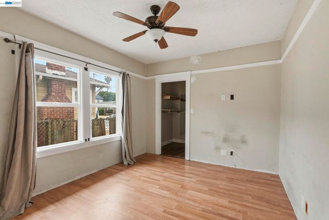 1735 Auseon Ave, Oakland, CA 94621