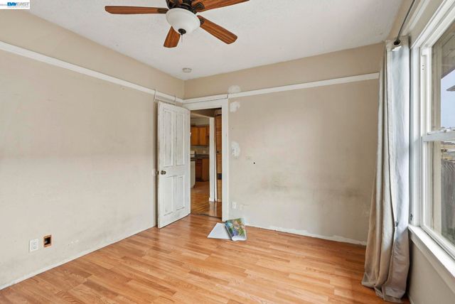 1735 Auseon Ave, Oakland, CA 94621
